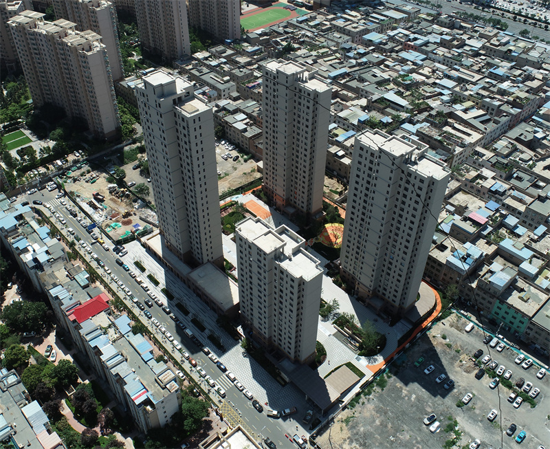 �˺͡���Է��סС�^